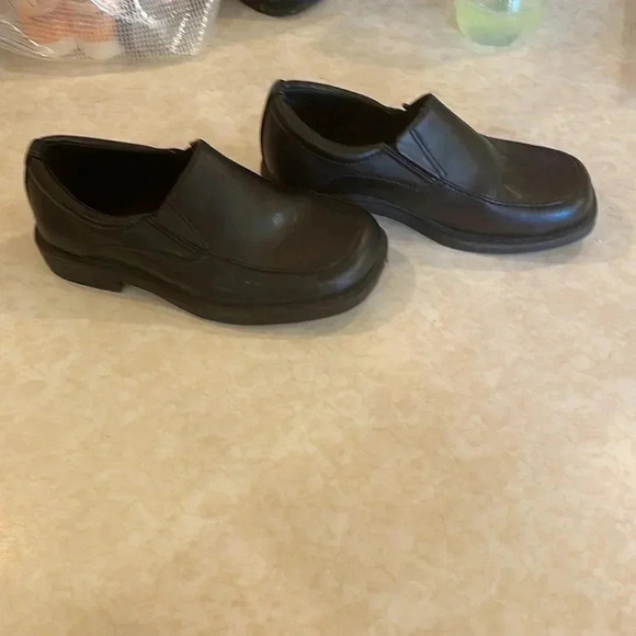 Smart Fit Slip On Black Dress Shoes Boys Sz 9.5, Great Condition - Picture 2 of 7